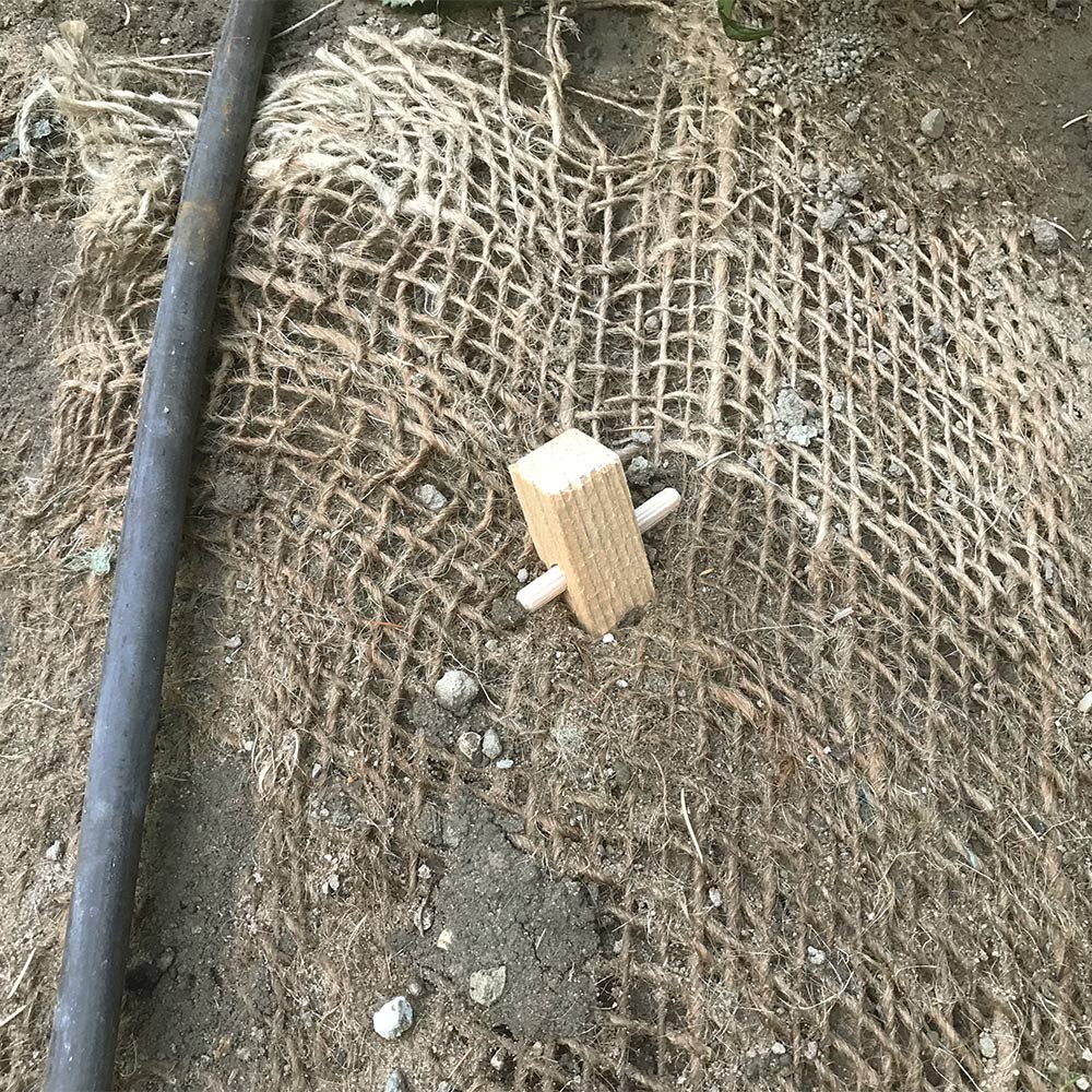 Holzpflock für Böschungsmatten