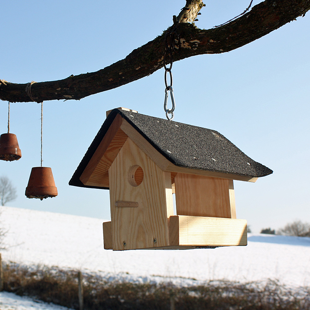 Kleines Vogel-Futterhaus