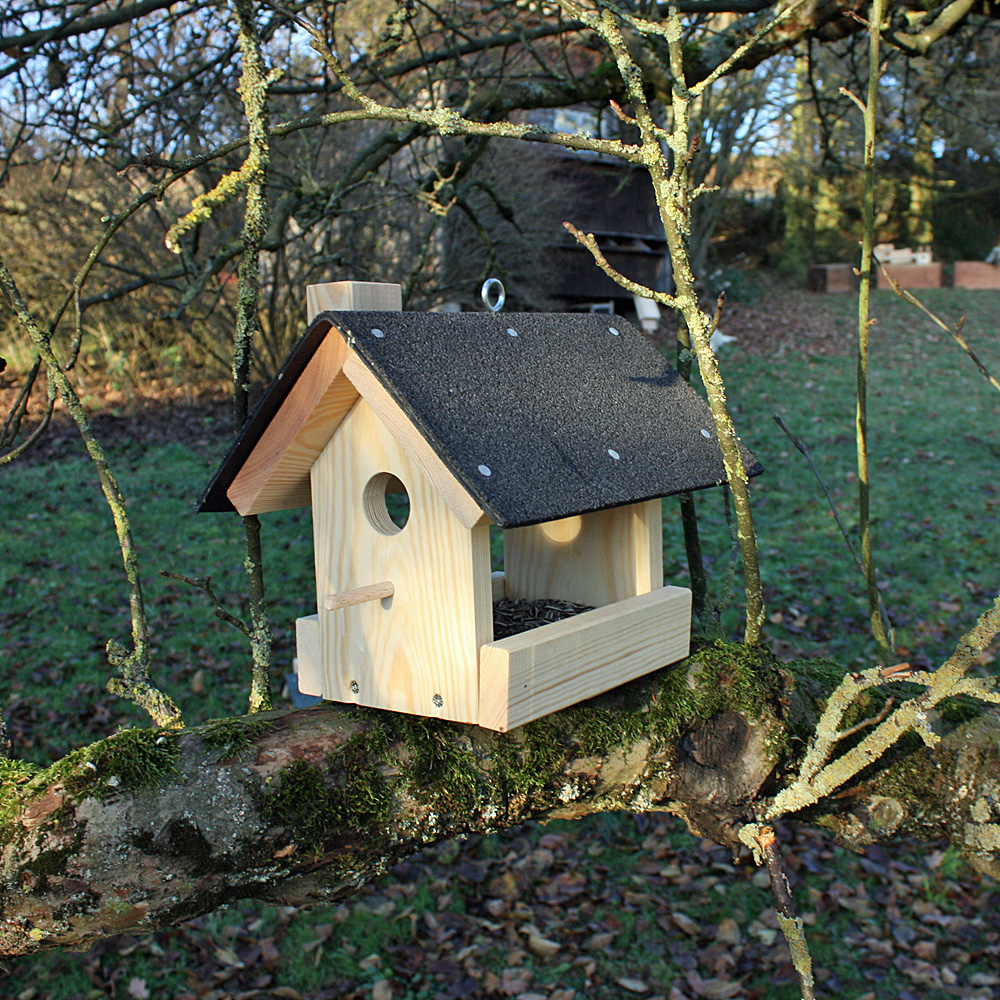 Kleines Vogel-Futterhaus