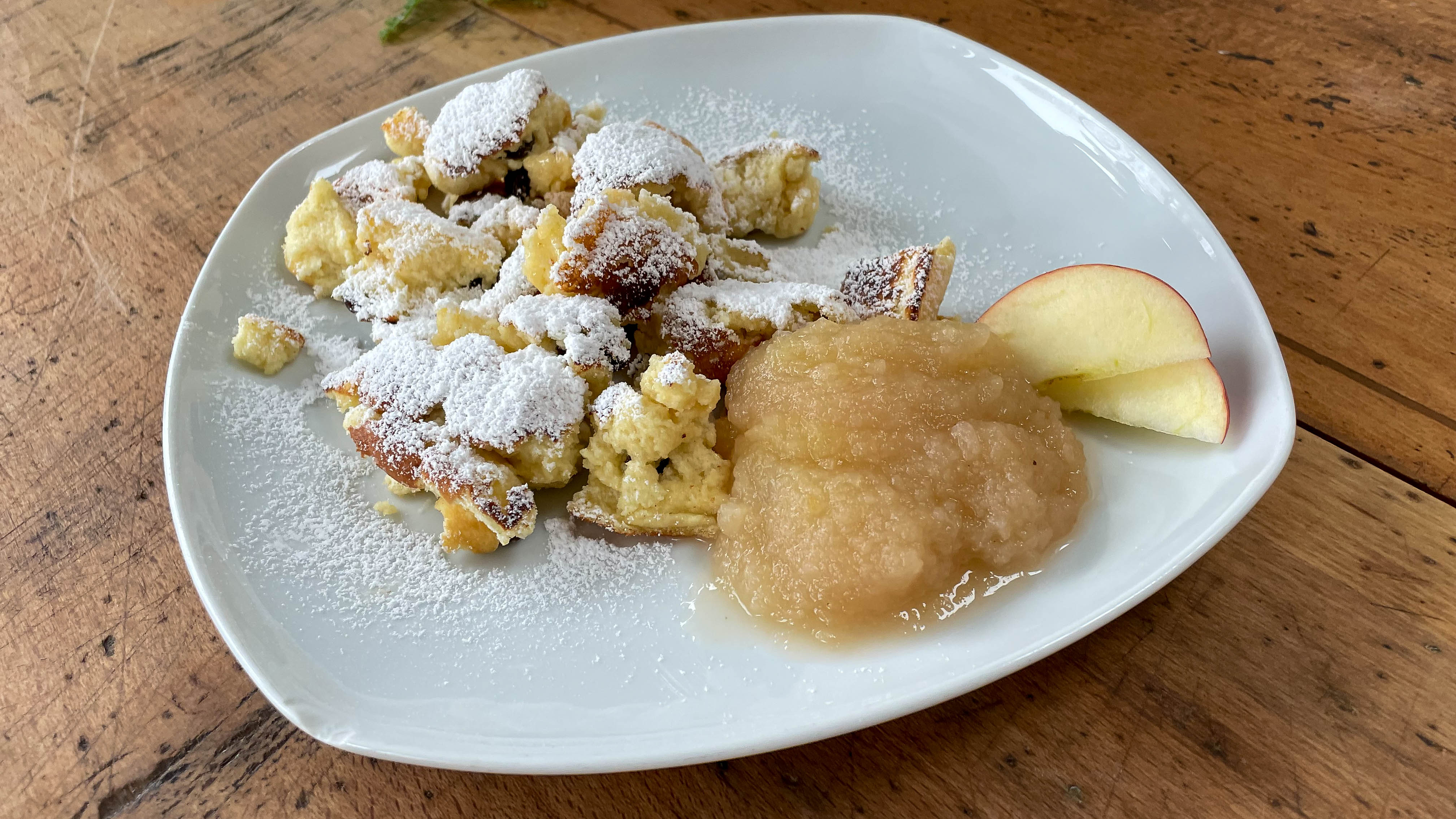 Kaiserschmarrn mit eigenen Obst aus dem Garten
